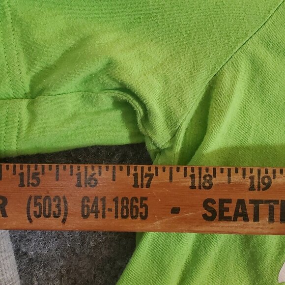 Seattle Seahawks Shirt Adult Womens Large 14/16 Green Long-Sleeve NFL - Picture 8 of 8